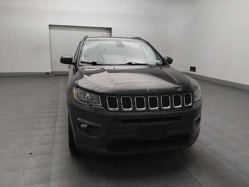 Used 2018 Jeep Compass Latitude w/ Popular Equipment Group AWD/4WD image 14