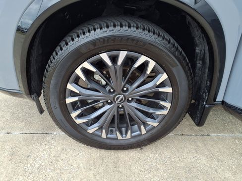 Used 2024 Nissan Rogue Platinum w/ Platinum Premium Package FWD image 29