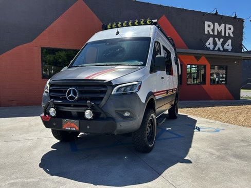 Used 2022 Mercedes-Benz Sprinter 2500 image 2