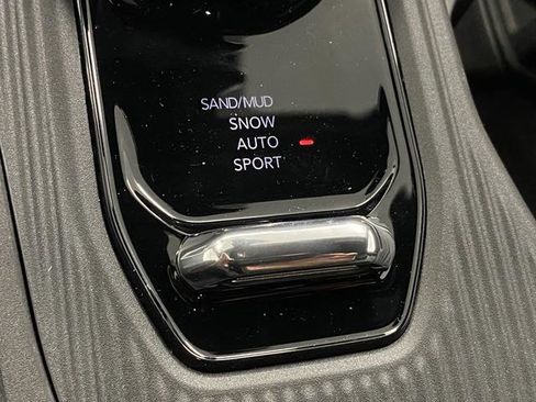 New 2026 Jeep Cherokee Overland w/ Trailer Tow Group image 22