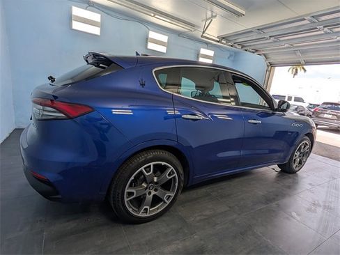 Used 2022 Maserati Levante Modena image 15