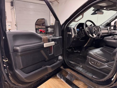 Used 2017 Ford F350 Lariat w/ Lariat Ultimate Package image 12