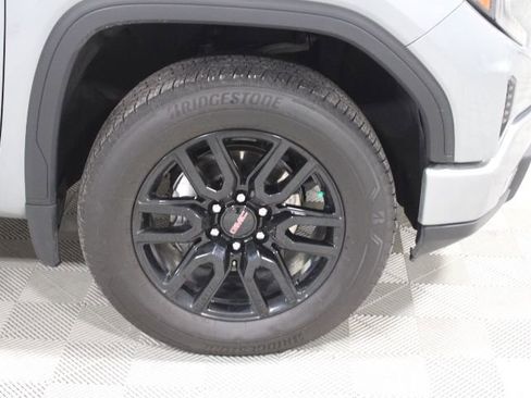 Used 2025 GMC Sierra 1500 Elevation image 45