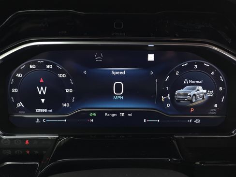 Used 2022 Chevrolet Silverado 1500 High Country w/ Technology Package image 24