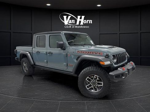 Used 2024 Jeep Gladiator Mojave w/ Technology Group AWD/4WD image 1