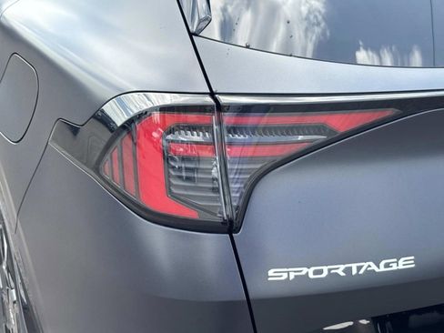New 2026 Kia Sportage SX image 9