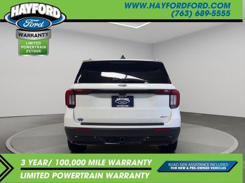 Used 2025 Ford Explorer ST-Line w/ ST-Line Street Pack AWD/4WD image 4