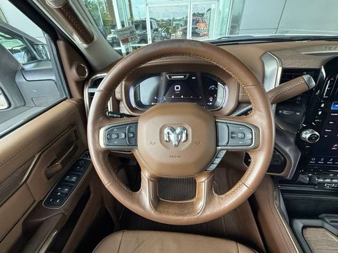 Used 2024 RAM 2500 Limited AWD/4WD image 22