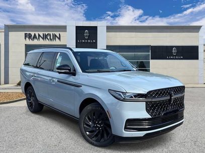 New 2027 Lincoln Navigator Reserve w/ Jet Appearance Package