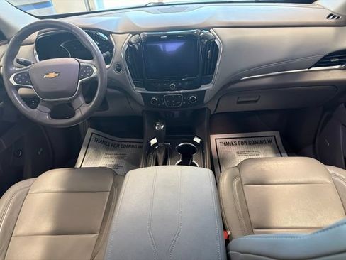 Used 2020 Chevrolet Traverse LT w/ LT Premium Package AWD/4WD image 21
