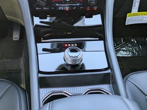 New 2025 Jeep Grand Cherokee Limited w/ Black Appearance Package image 17