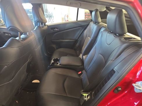 Used 2017 Toyota Prius Prime Advanced image 10