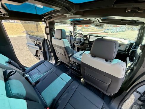 New 2026 GMC Hummer EV 4x4 Crew Cab image 32