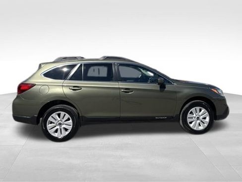 Used 2016 Subaru Outback 2.5i Premium AWD/4WD image 8
