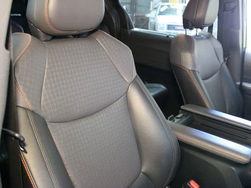 Used 2022 Toyota Sienna XSE w/ XSE Plus Package image 11