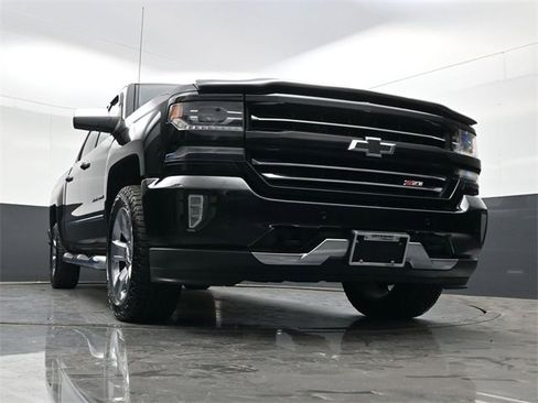 Used 2017 Chevrolet Silverado 1500 LTZ Z71 w/ LTZ Plus Package image 31