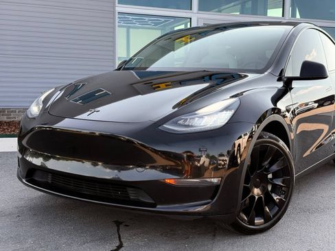 Used 2021 Tesla Model Y Long Range AWD/4WD image 4
