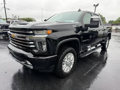 Used 2020 Chevrolet Silverado 2500 High Country w/ Technology Package AWD/4WD image 8