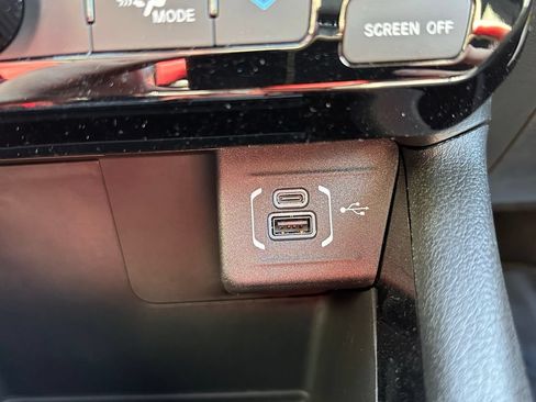 New 2026 Jeep Compass Limited w/ Sun, Sound & Navigation Group AWD/4WD image 33