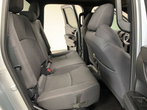 Used 2024 Toyota Tacoma SR5 AWD/4WD image 12
