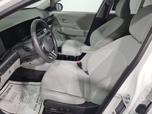 Certified 2025 Hyundai Kona SEL AWD/4WD image 11