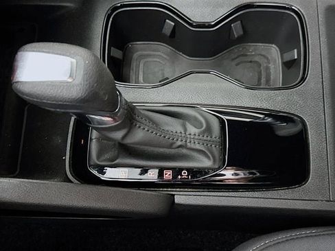 Used 2023 Nissan Frontier SV w/ Midnight Edition Package image 16