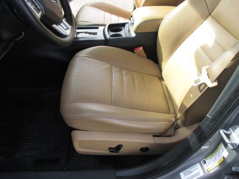 Used 2014 Dodge Charger R/T image 65