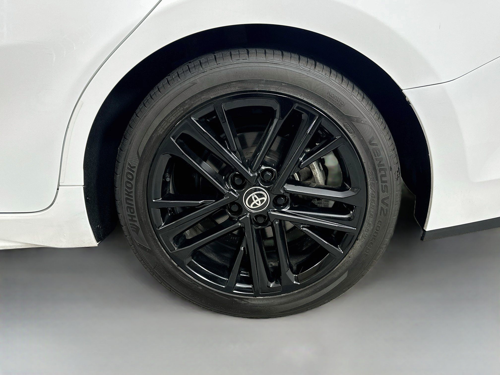 Used 2025 Toyota Camry SE FWD image 28