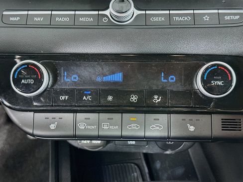 Used 2025 Hyundai Elantra SEL FWD image 24