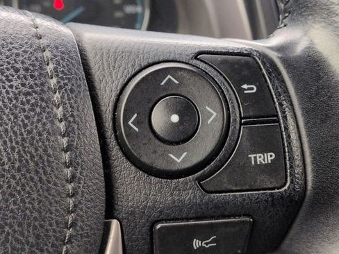 Used 2018 Toyota RAV4 XLE w/ Convenience Package image 18