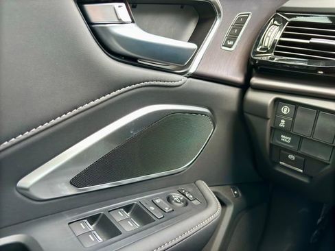New 2026 Acura RDX SH-AWD image 15