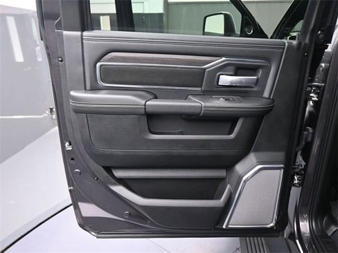 New 2025 RAM 2500 Laramie image 38
