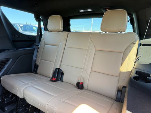 Used 2023 Chevrolet Tahoe Premier AWD/4WD image 21