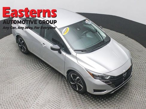 Used 2025 Nissan Versa SR w/ Trunk Package image 3