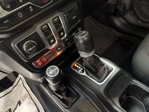 Used 2020 Jeep Wrangler Rubicon w/ LED Lighting Group AWD/4WD image 24
