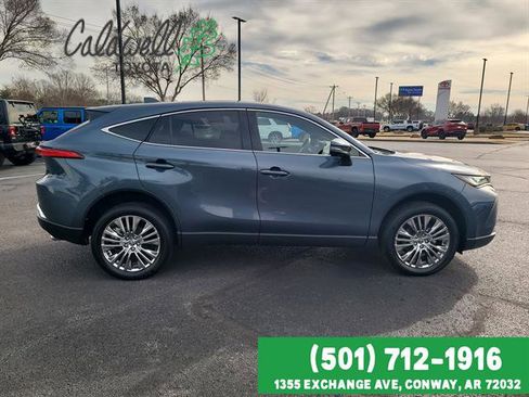 Used 2024 Toyota Venza Limited image 4