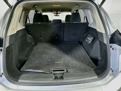 Used 2025 Nissan Rogue SV FWD image 26
