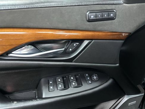 Used 2019 Cadillac Escalade ESV Premium Luxury AWD/4WD image 17