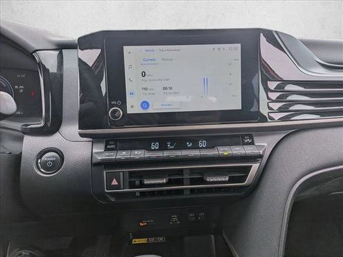 Used 2025 Toyota Camry LE image 12