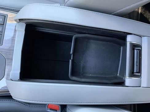 Used 2023 Toyota Highlander Limited image 26