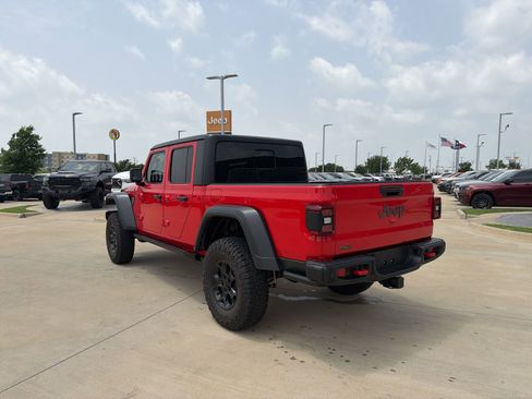 Used 2023 Jeep Gladiator Rubicon w/ LED Lighting Group AWD/4WD image 3
