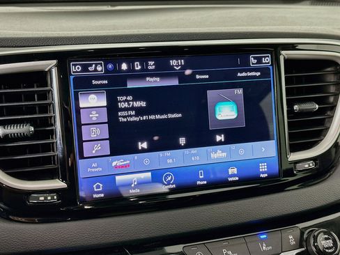 Used 2023 Chrysler Pacifica Touring-L FWD image 21