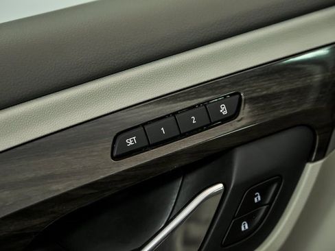 Used 2019 GMC Terrain Denali w/ Advanced Safety Package image 10