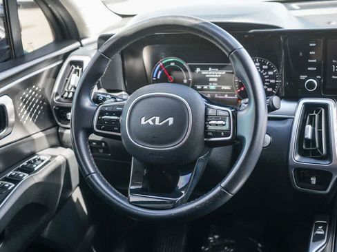 Certified 2023 Kia Sorento EX w/ Panoramic Sunroof Package FWD image 14