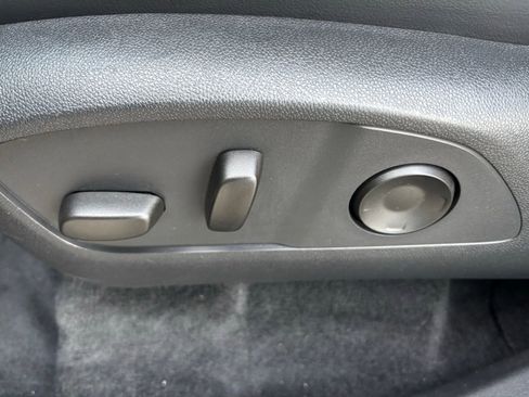 Used 2025 Buick Enclave Preferred image 15