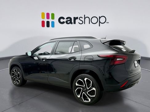 Used 2024 Chevrolet Trax RS w/ Sunroof Package image 3