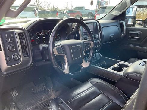 Used 2019 GMC Sierra 3500 Denali w/ Duramax Plus Package image 5