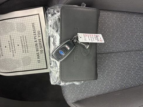 Used 2025 Subaru Forester Premium image 13