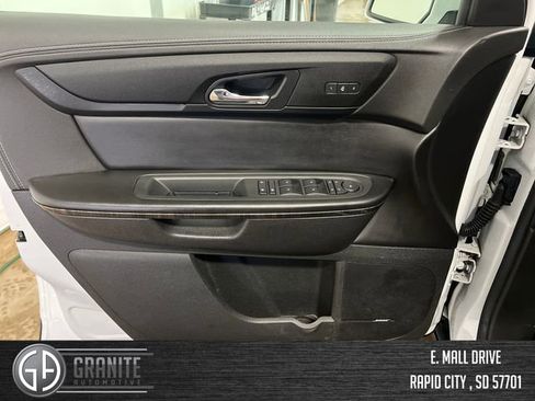 Used 2017 GMC Acadia Limited SLT image 10