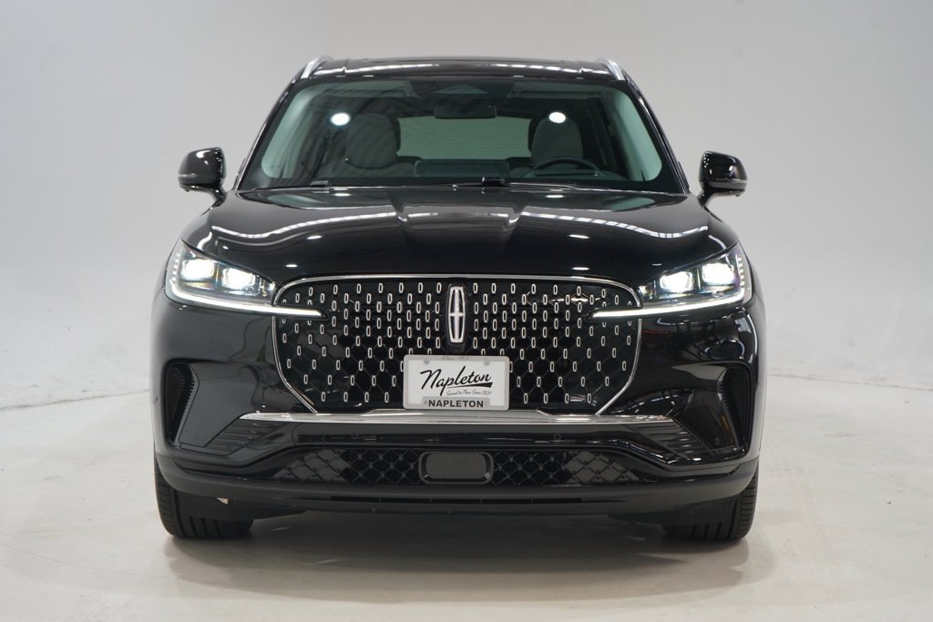 Used 2026 Lincoln Aviator Reserve AWD/4WD image 2